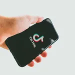 TikTok testira glasovne pozive: Korisnici uskoro mogu pozivati prijatelje