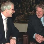 John Major poziva Britaniju na povratak u EU: “Brexit nas je oslabio i izolovao”