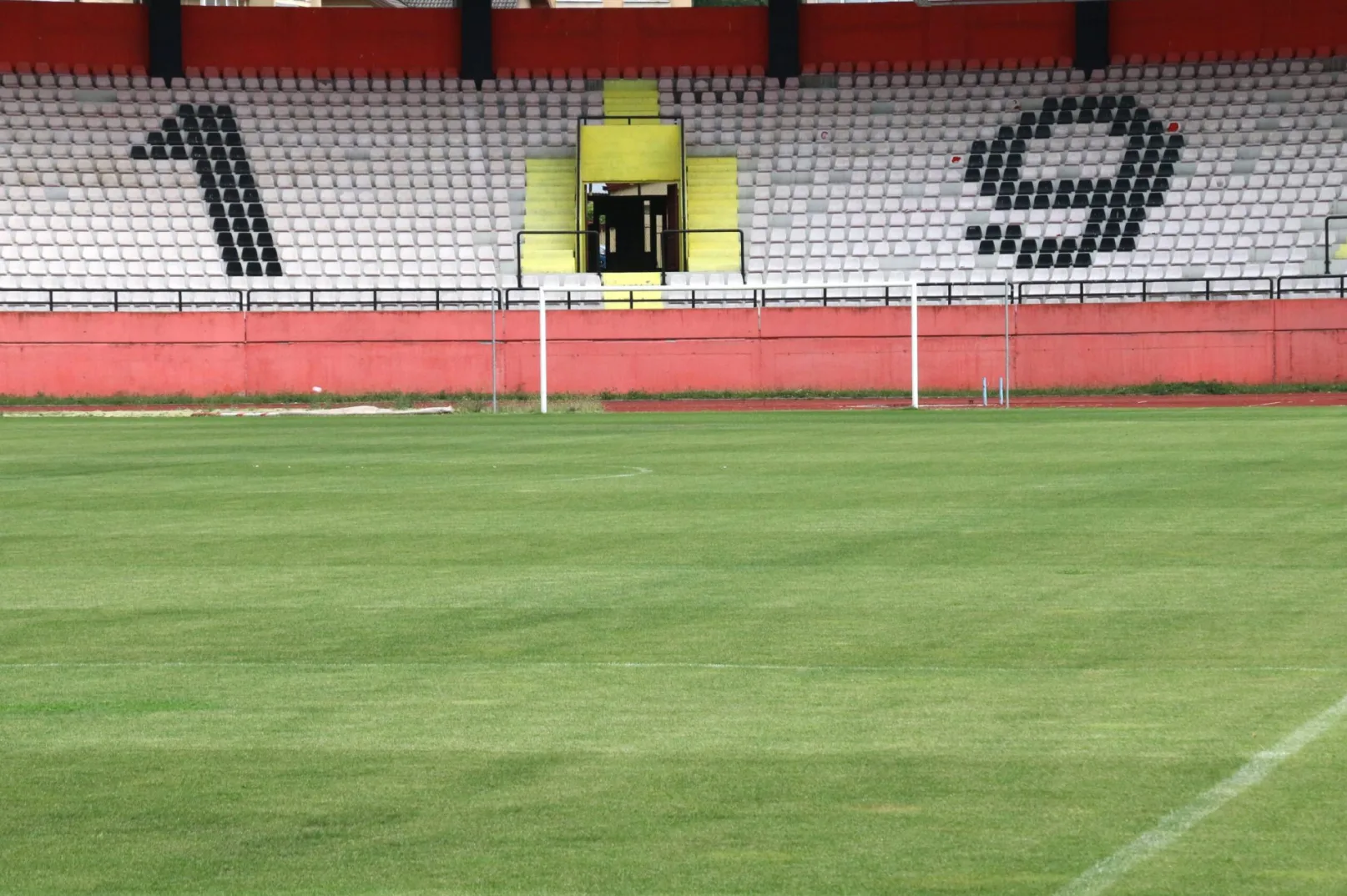 Više od 700.000 KM za sport: Modernizovan pomoćni teren na tuzlanskom Tušnju