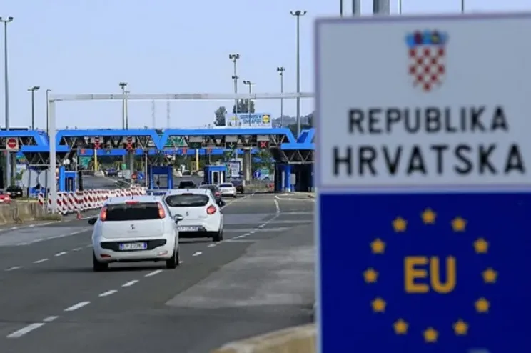 Granični prelaz Republika Hrvatska sa simbolom Evropske Unije