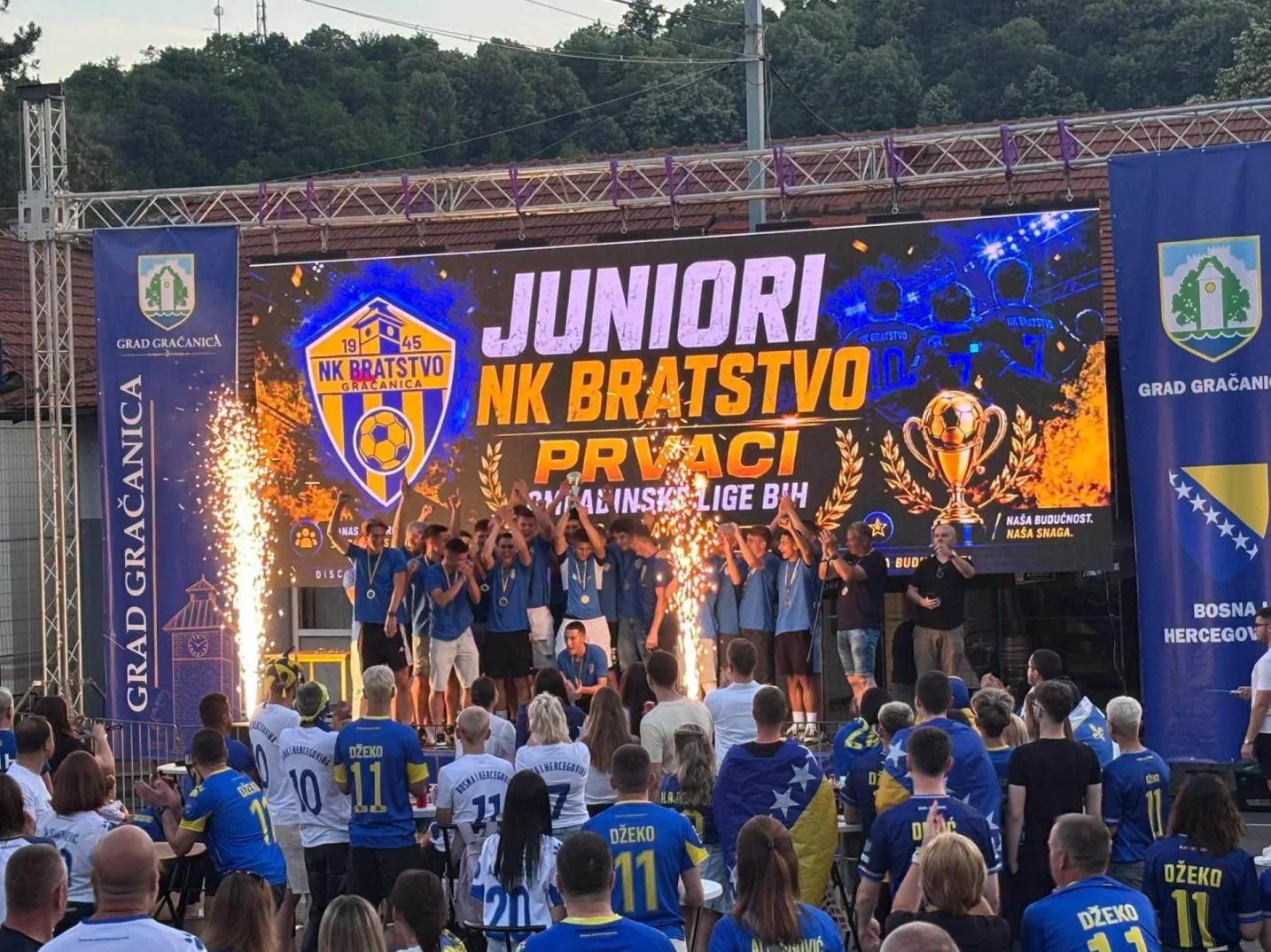 Svečanost u Zmajevom gnijezdu: Uručeni pehari mladim šampionima pred meč sa Švicarskom