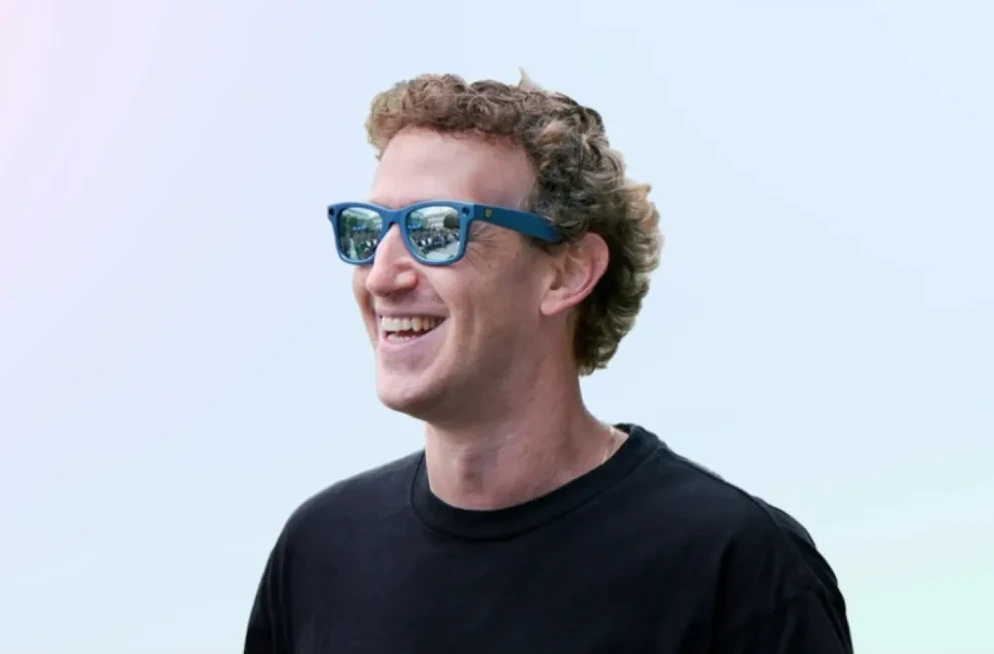 Mark Zuckerberg nosi Ray-Ban Stories pametne naočale