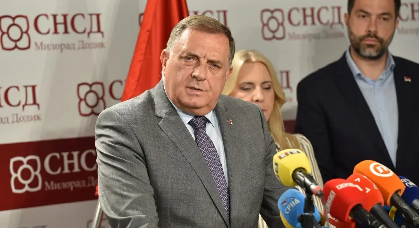 Dodik najavljuje nova povećanja plata i penzija u RS