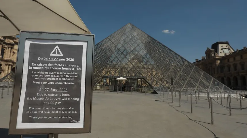 Obavijest o zatvaranju muzeja Louvre zbog ekstremnih vrućina