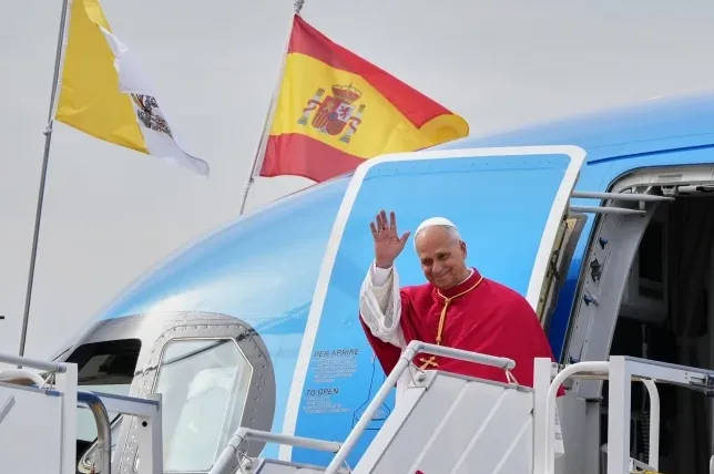 Papa Lav XIV započinje posjetu Španiji: otvaranje tornja Sagrade Familie i susret s kraljem