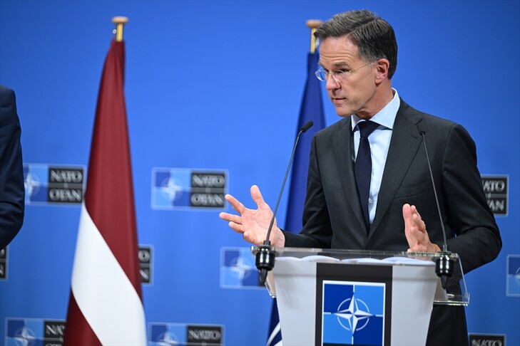 NATO mora pronaći jeftinije načine za borbu protiv dronova, poručuje Rutte