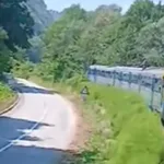 Turistički voz na Unskoj pruzi pokvario se odmah nakon polaska