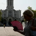 Ekstremna vrućina izazvala nestanak struje za 68.000 domaćinstava u Francuskoj