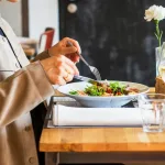Koju hranu nikako ne konzumirati nakon isteka roka? Ovo su najrizičnije namirnice