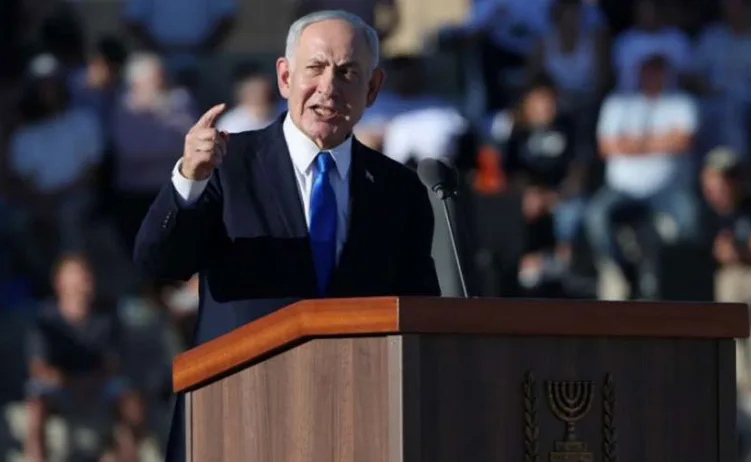 Benjamin Netanyahu govori sa podijuma