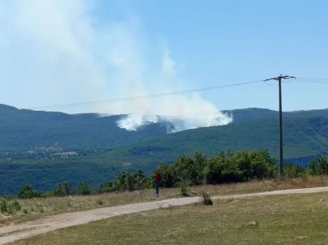 Dim iznad planinskog vijenca