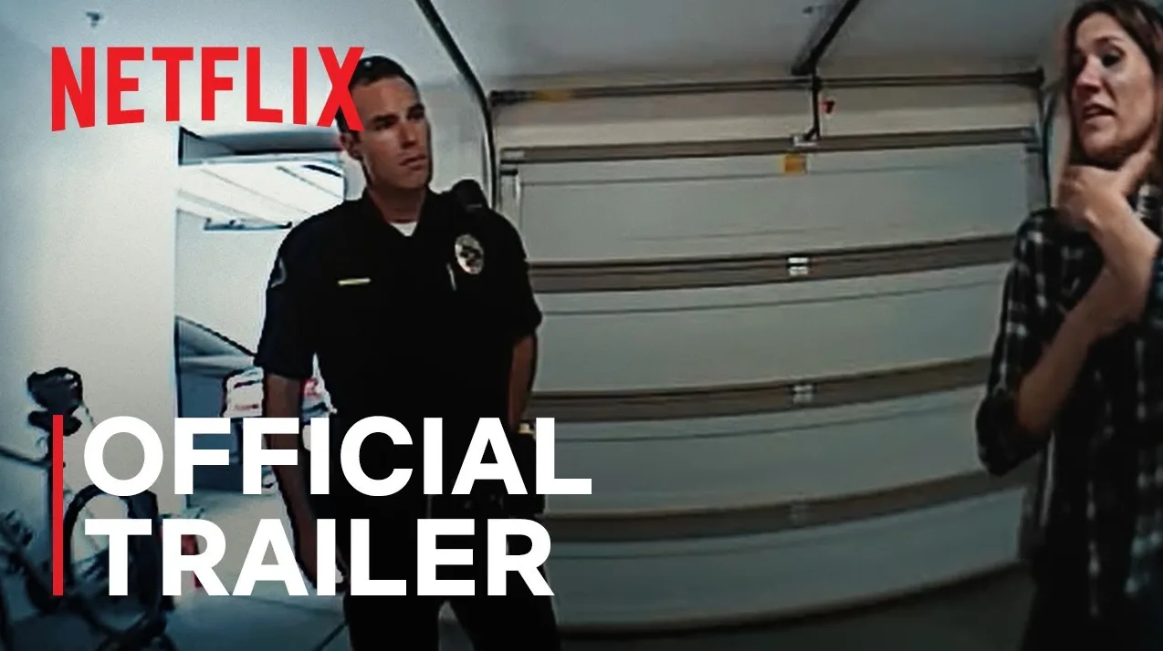 Netflix službeni trejler prikazuje policajca u uniformi koji gleda u stranu dok žena u kariranoj košulji dodiruje svoj vrat u garaži.