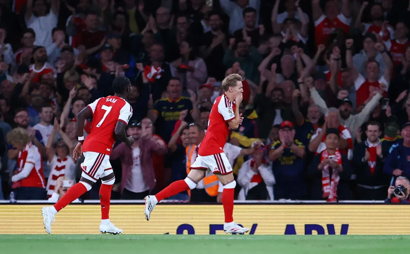 Arsenal slavi pobjedu protiv Coventryja
