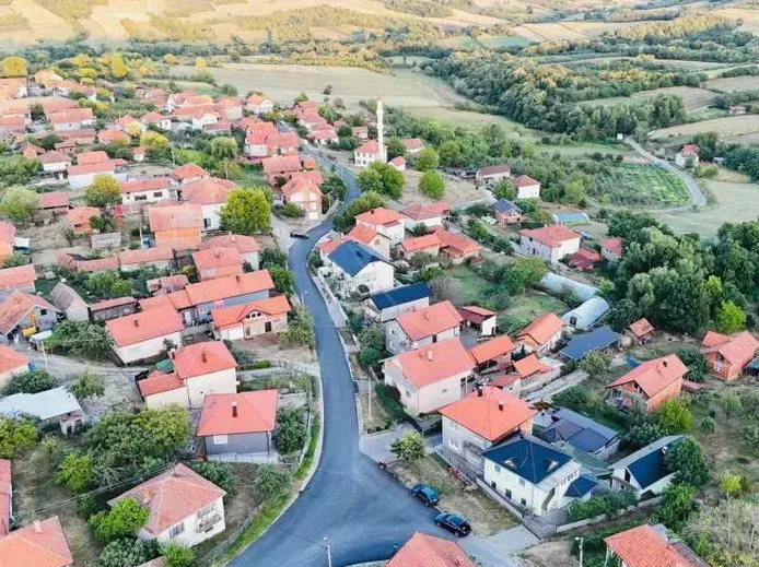 Asfaltirani putevi u povratničkim mjestima
