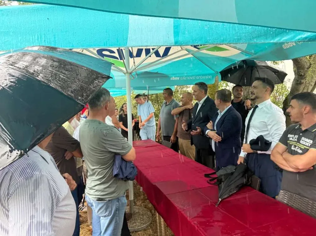 Bećirović razgovara sa načelnikom Čelića