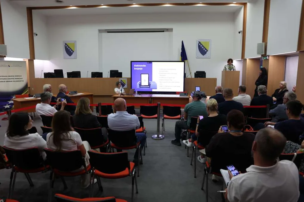 CIK BiH uvodi biometriju i skenere za izbore 2026.