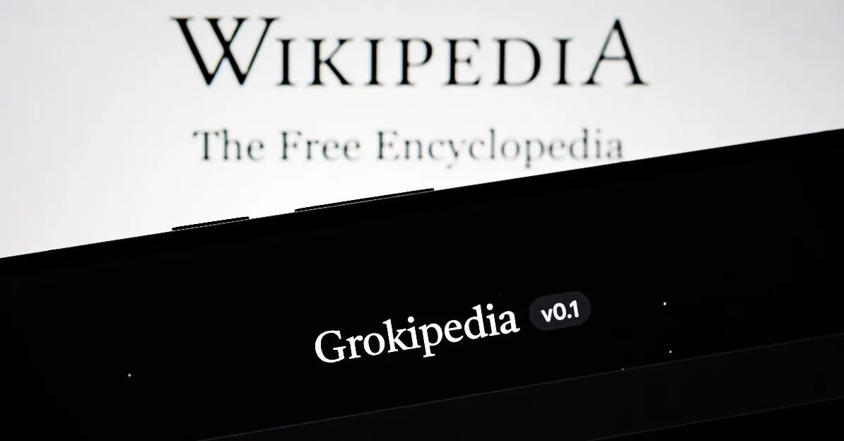 Zaslon koji prikazuje logotip Wikipedije i natpis "Grokippedia v0.1".