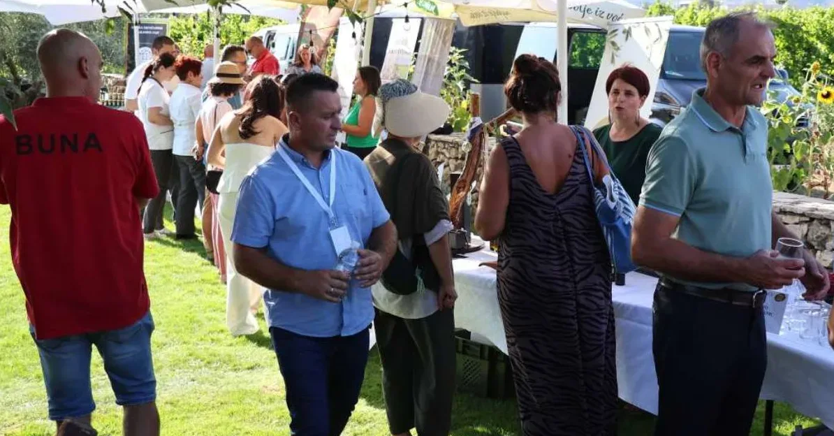 Posjetioci na HerzOliveFestu u Mostaru