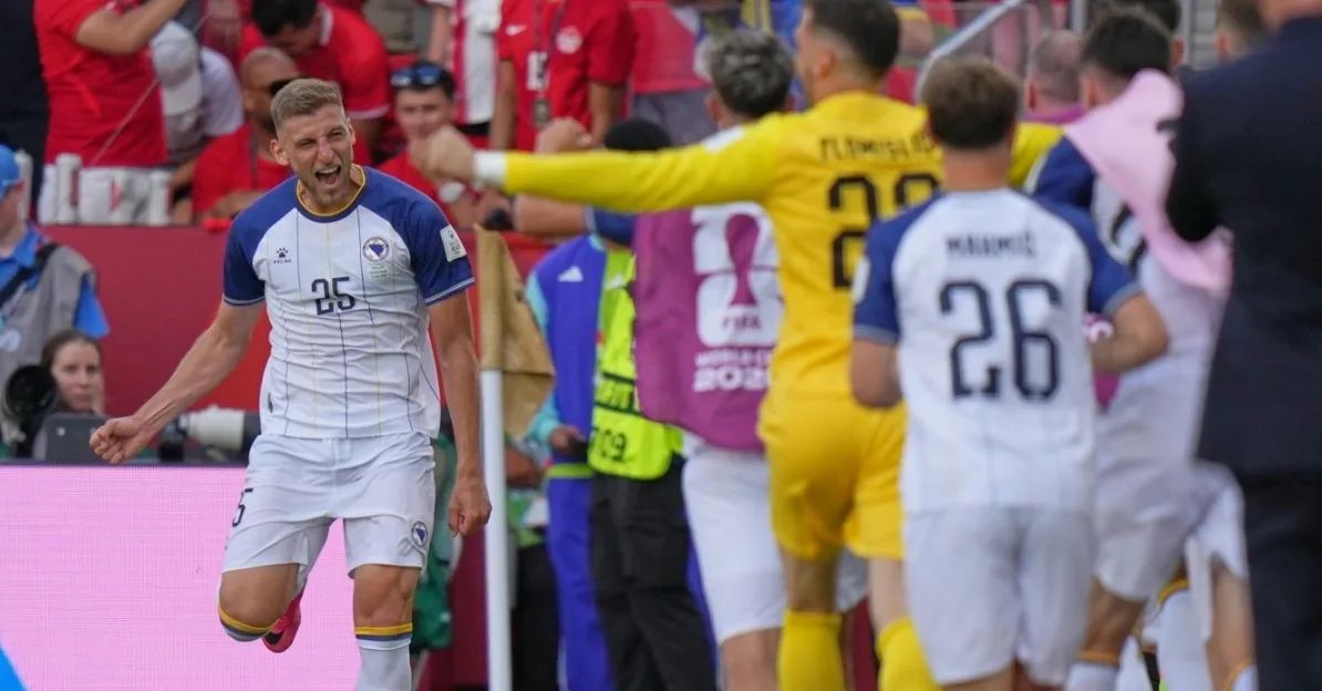 Jovo Lukić slavi gol