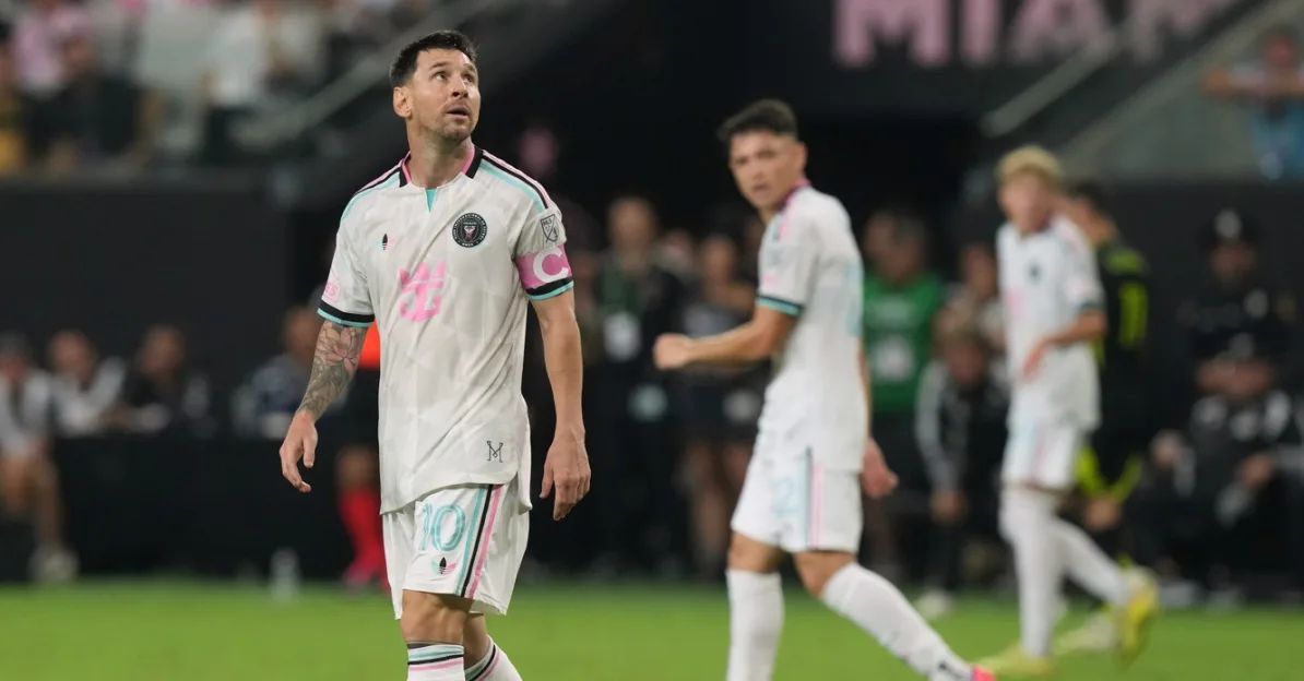 Lionel Messi u bijelom dresu Inter Miamija sa brojem 10