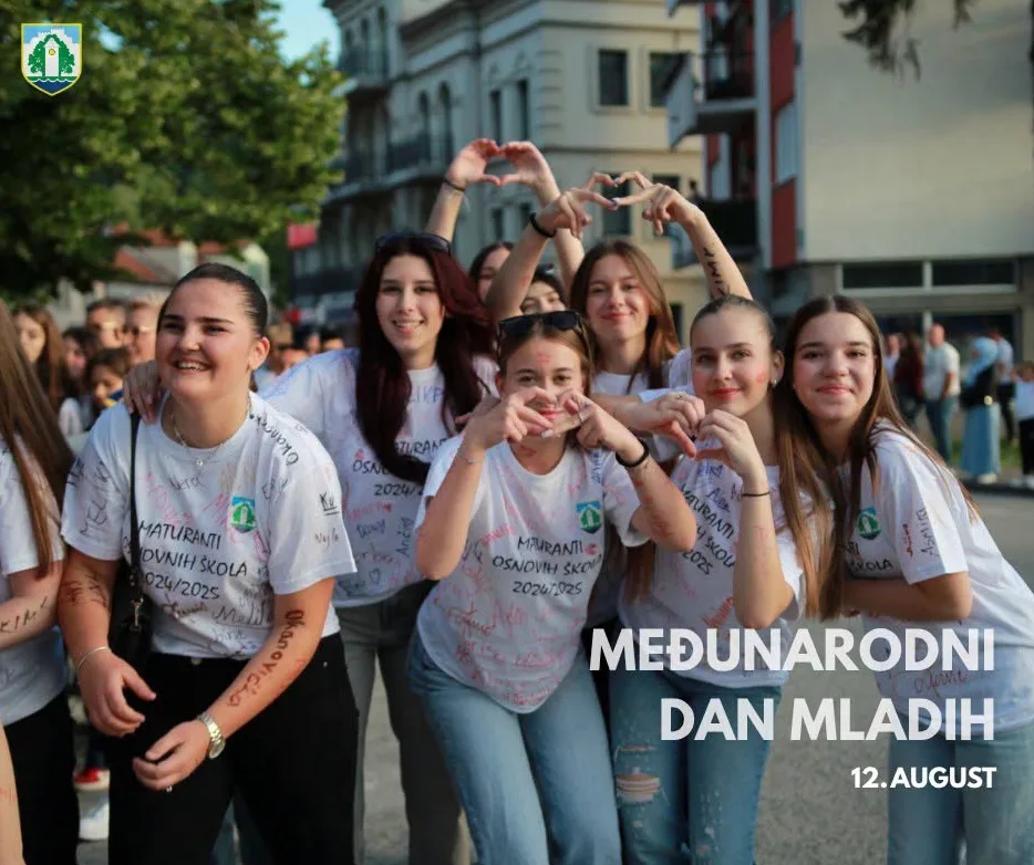 Maturanti slave Međunarodni dan mladih.