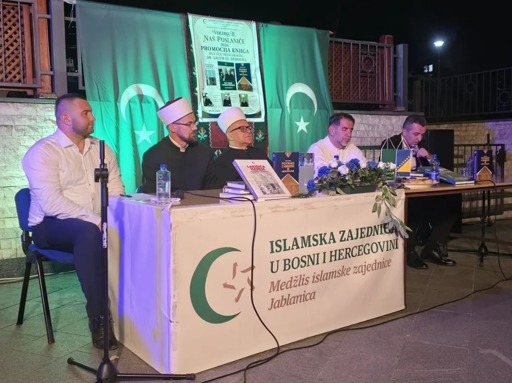 Muftija Dedović predstavlja knjige
