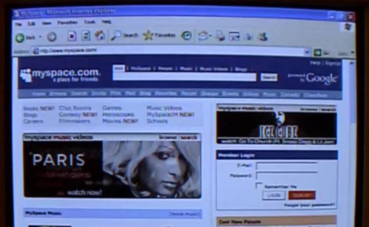 Ekran kompjutera sa web stranicom MySpace otvorenim u pregledaču Internet Explorer
