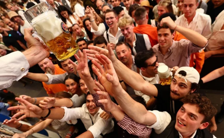 Pivo i ruke