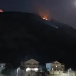 Borba s vatrenom stihijom: Vatrogasci i volonteri brane Trebinje od požara