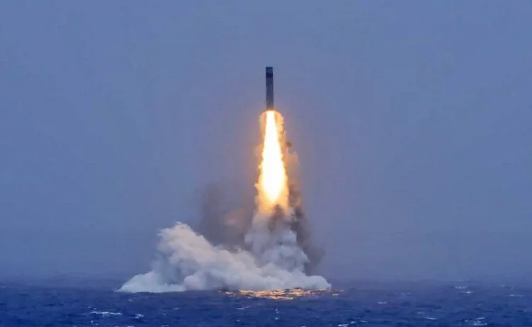 Lansiranje balističke rakete