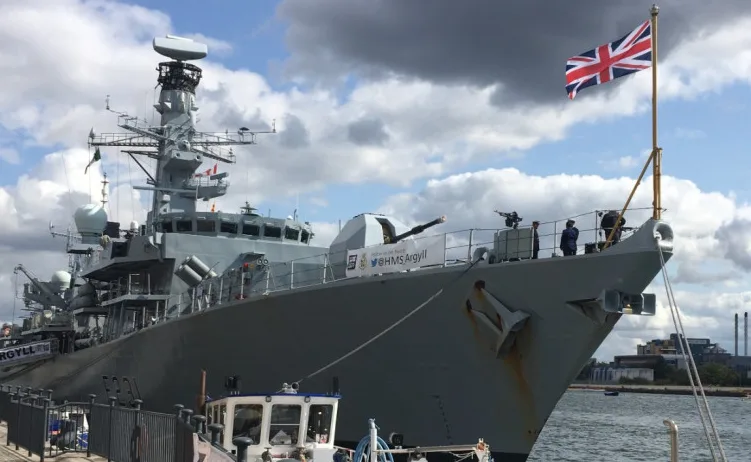 Britanski ratni brod