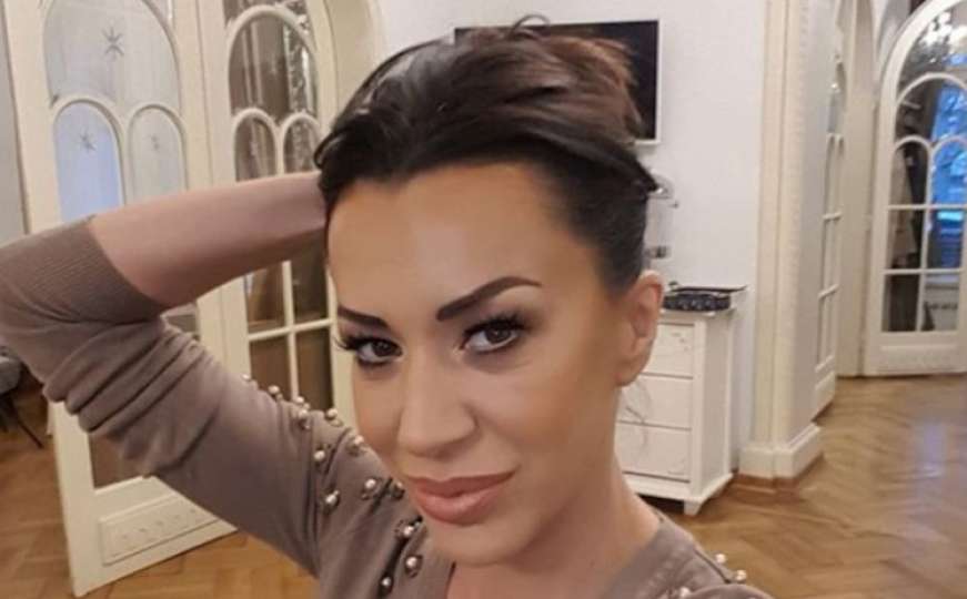 Pjevačica iz BiH podijelila snimak s likom zločinca Mladića