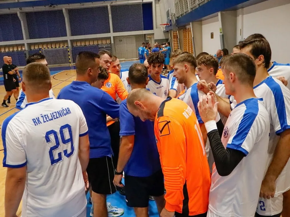 Rukometaši Željezničara nakon pobjede