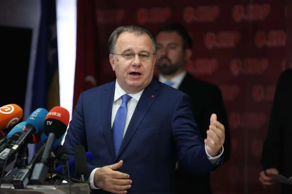 Nermin Nikšić o genocidu