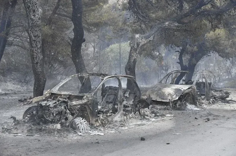 Izgorjela vozila nakon požara kod Omiša