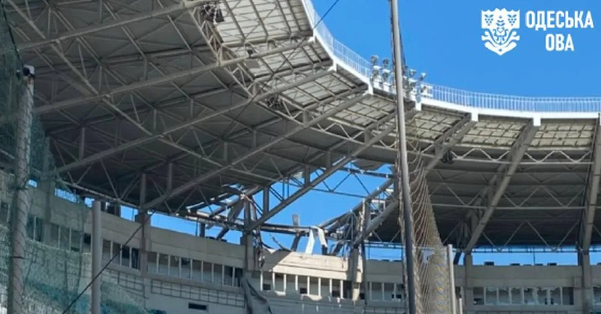 Oštećena krovna konstrukcija stadiona u Odeskoj oblasti