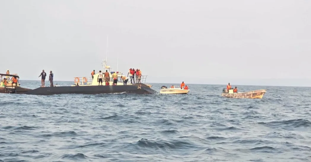 Trajekt tone na jezeru Kariba