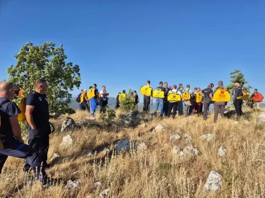 Vatrogasci gase požar na Trebeviću