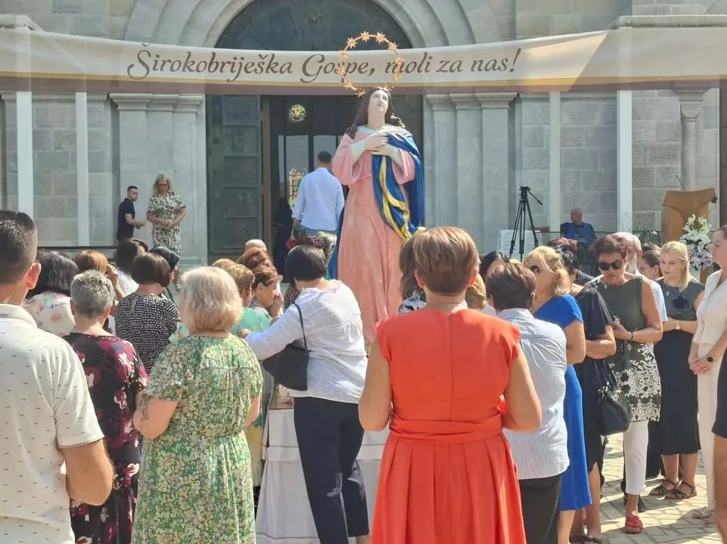 Vjernici na Veliku Gospu