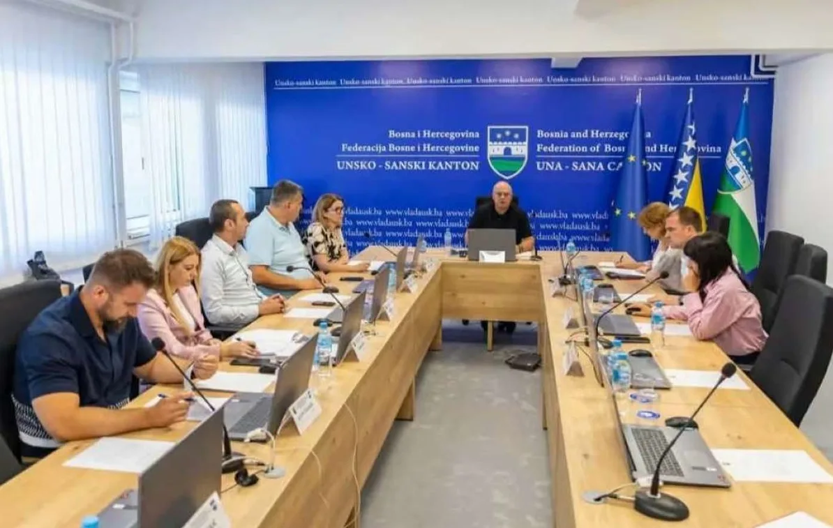 Vlada USK povećala satnicu zdravstvu