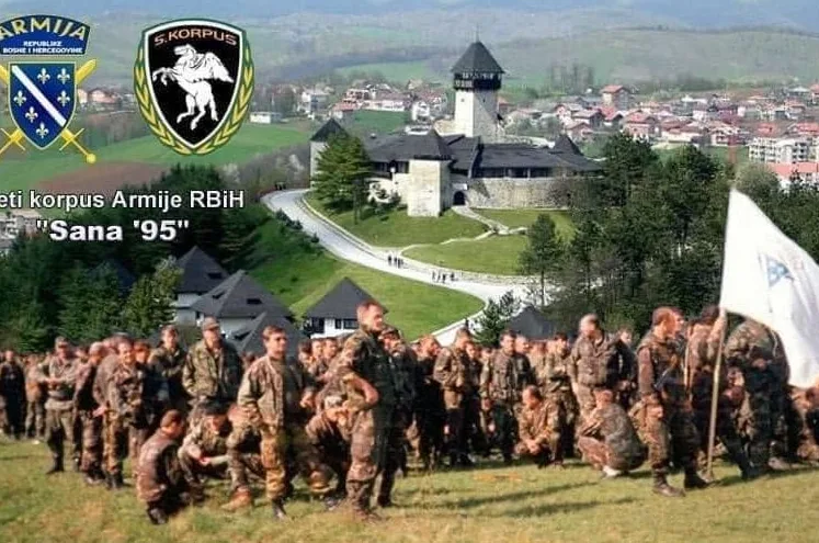 Pripadnici Petog korpusa Armije RBiH na fotografiji "Sana '95".