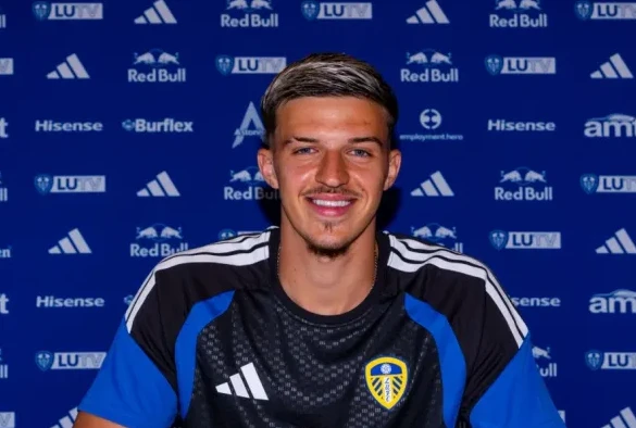 Fudbaler Leeds Uniteda Wesley Fofana nasmijan