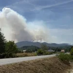 Požar u Buletiću pod kontrolom, helikopter nastavlja akciju gašenja
