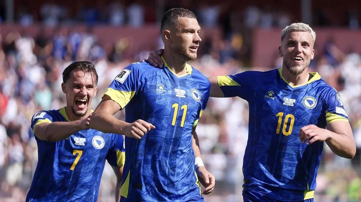 Edin Džeko slavi gol