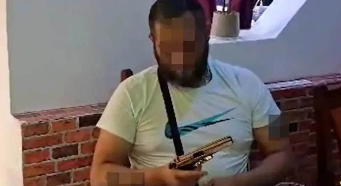 Mirsad sa pištoljem podmetnuo požar