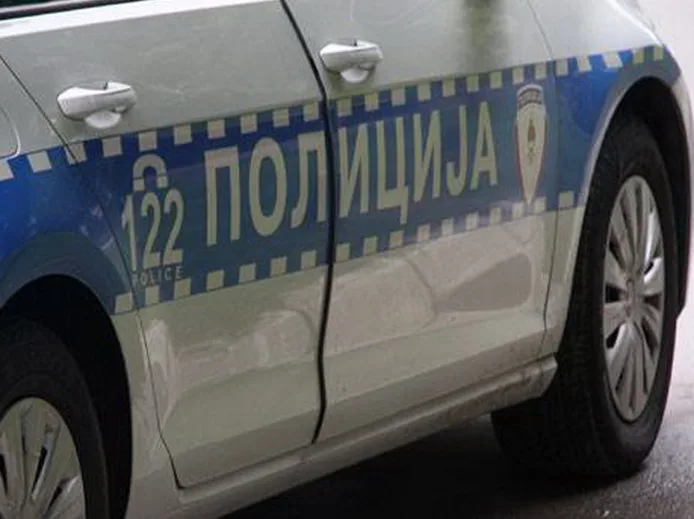 Policijsko vozilo nakon hapšenja u Čelincu