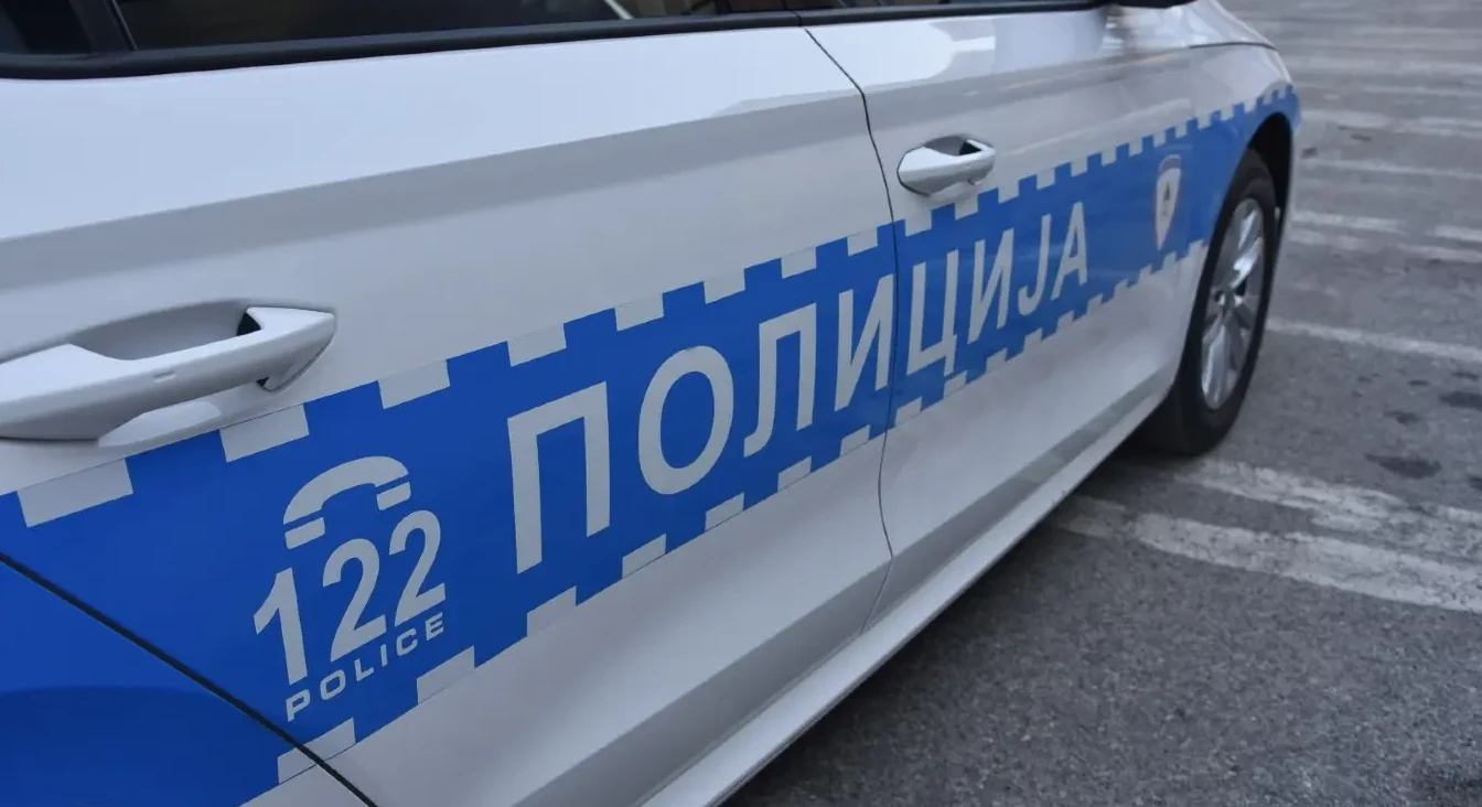 Policijsko vozilo nakon nesreće