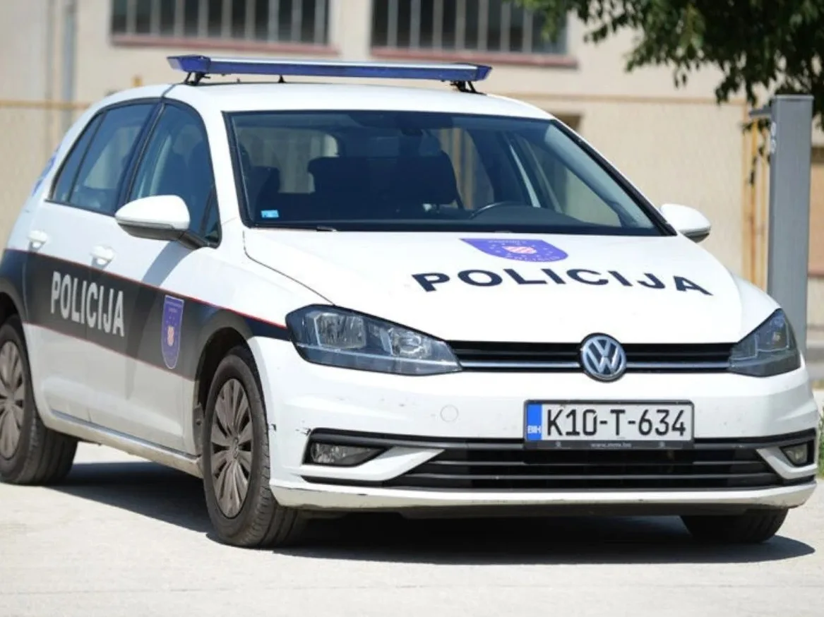 Policijsko vozilo optuženih policajaca