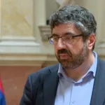 U Srbiji političaru zbog zločinca Mladića prijete i nabijanjem na kolač