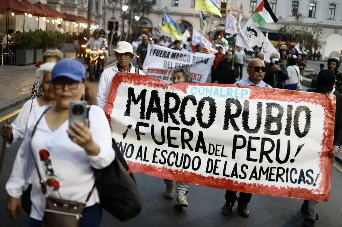 Protesti u Limi protiv Marca Rubija